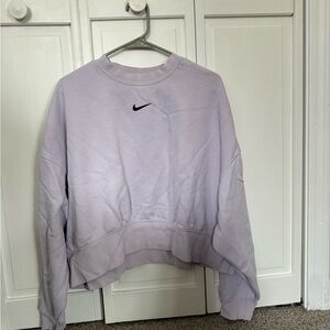 Nike Women's Cropped Light Purple Sweatshirt